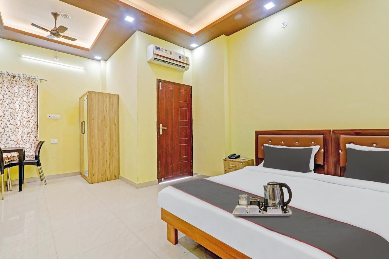 Capital O Phenix Elite Near Phoenix United Lucknow Extérieur photo