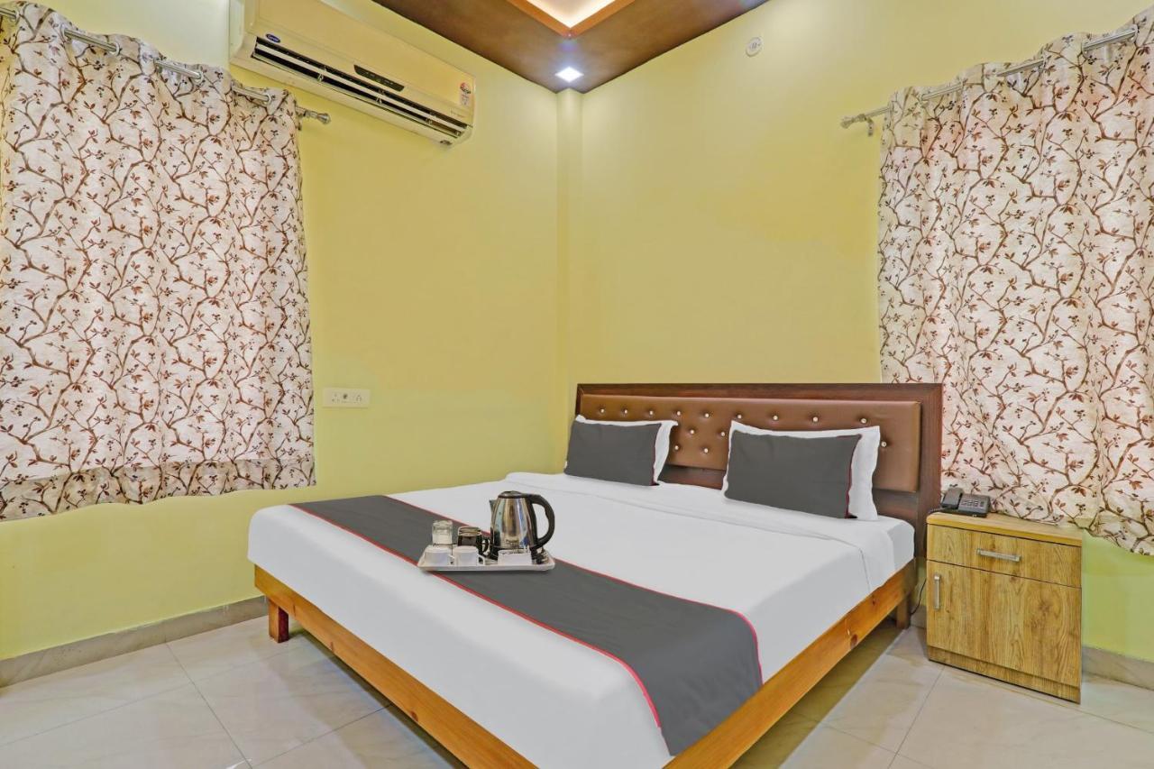 Capital O Phenix Elite Near Phoenix United Lucknow Extérieur photo
