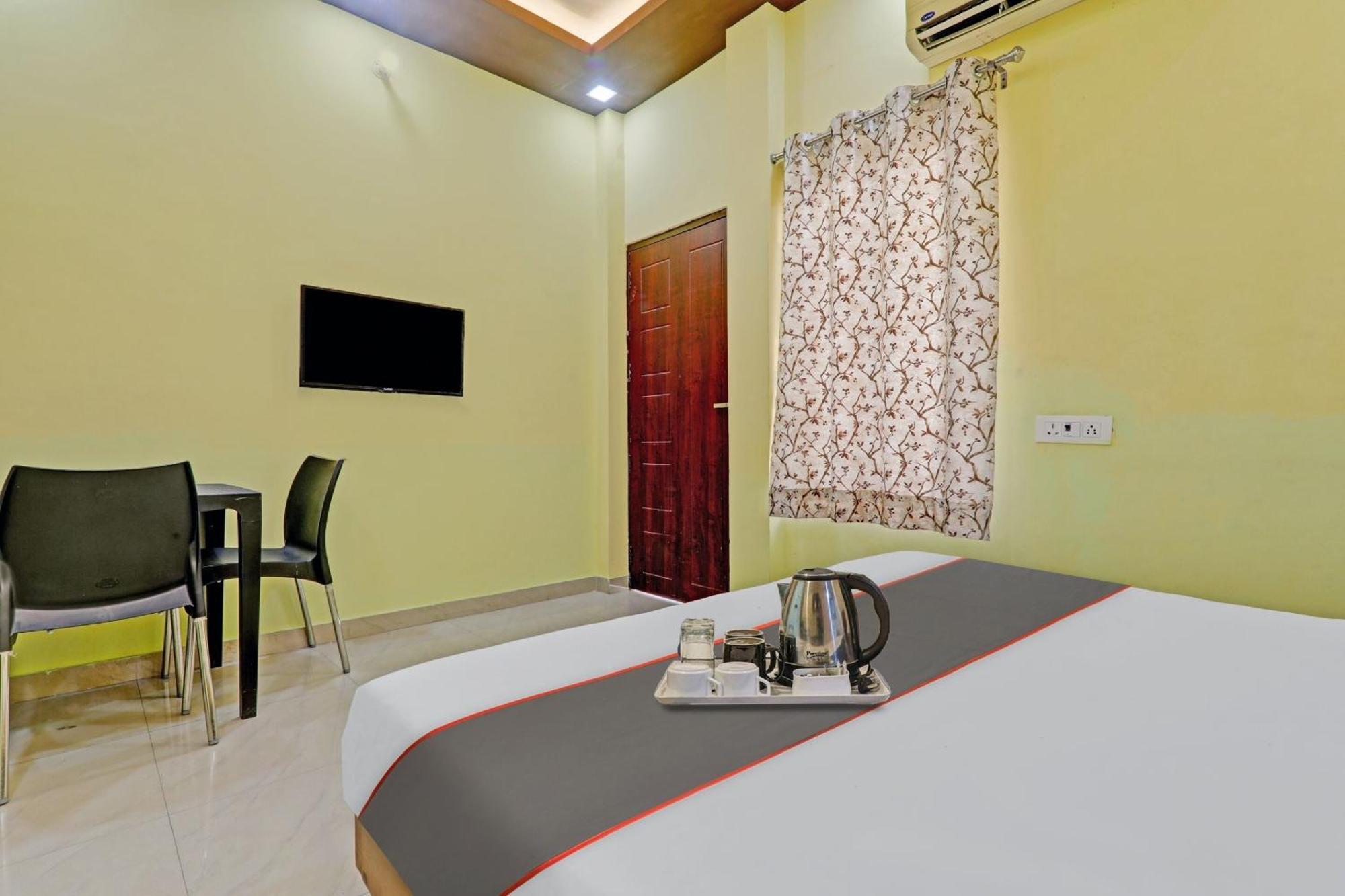 Capital O Phenix Elite Near Phoenix United Lucknow Extérieur photo