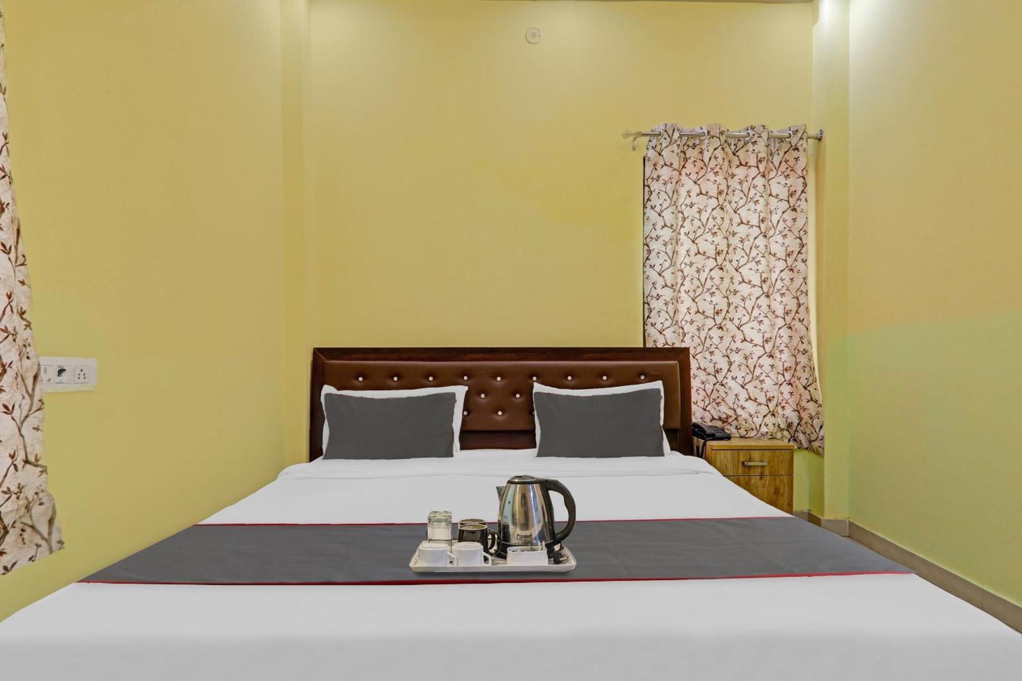 Capital O Phenix Elite Near Phoenix United Lucknow Extérieur photo